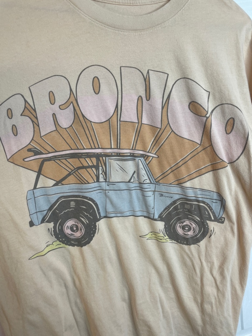 Ford Bronco Surfboard Graphic T-Shirt AEO Tan Size XS